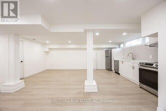 63 Burcher Rd in Ajax, ON - Building Photo - Building Photo