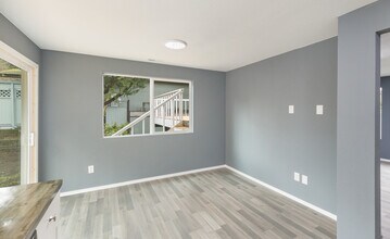 6601 Glenwood Ave in Everett, WA - Building Photo - Building Photo