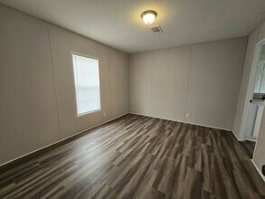 1400 Banana Rd in Lakeland, FL - Building Photo - Building Photo