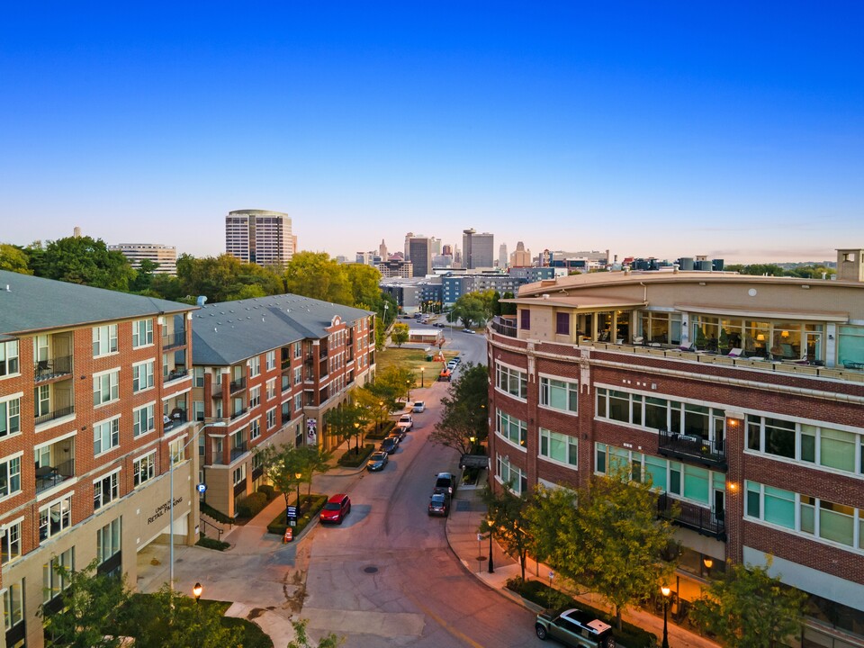 Founders at Union Hill in Kansas City, MO - Building Photo