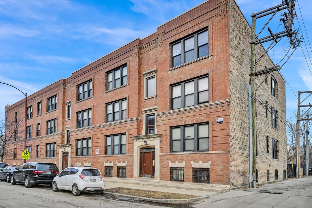 5751-59 S. Michigan in Chicago, IL - Building Photo