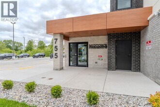 705 Grand Marais Rd E in Windsor, ON - Building Photo - Building Photo