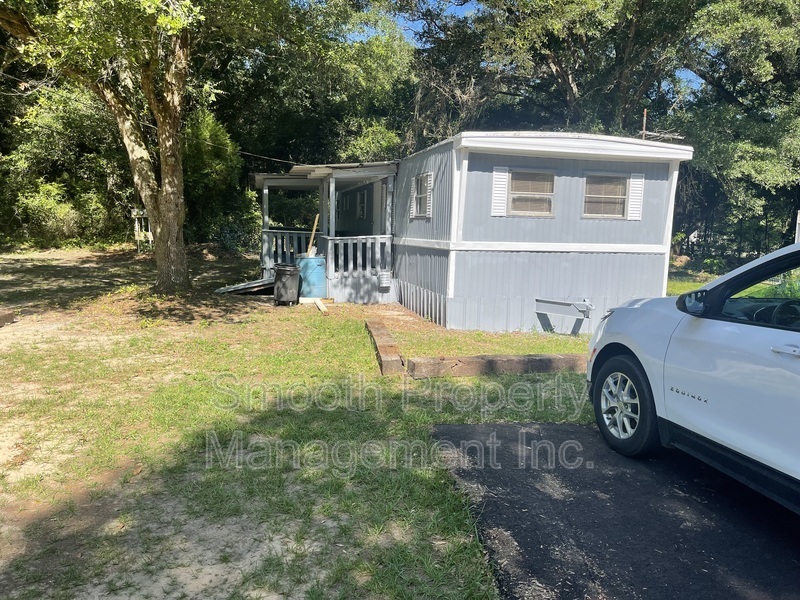 4389 Trailer Park Ct in Milton, FL - Building Photo