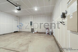 4785 Happy Hallow Dr in Folsom, CA - Building Photo - Building Photo