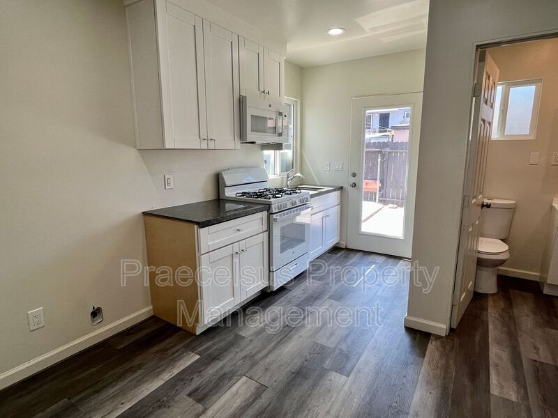 185 Euclid Ave in San Diego, CA - Building Photo