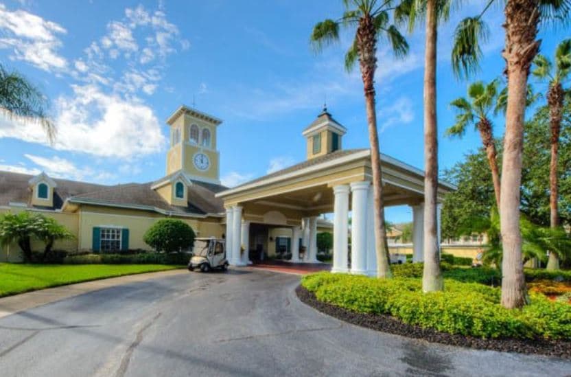 Aston Gardens Independent Senior Living in Sun City Center, FL - Foto de edificio
