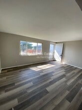 140 Harnett Ave in Wood River, IL - Building Photo - Building Photo