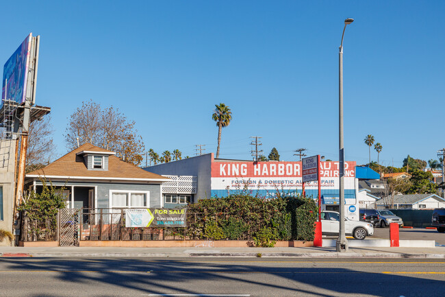 402-408 N Pacific Coast Hwy in Redondo Beach, CA - Foto de edificio - Building Photo