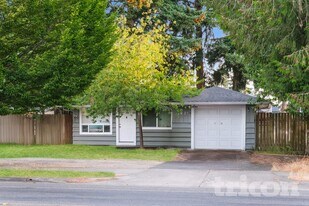 1631 96th St S in Tacoma, WA - Building Photo