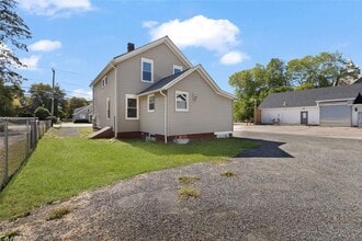 3461 Kingstown Rd in South Kingstown, RI - Building Photo - Building Photo