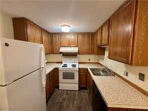 3999 Baumberger Rd in Stow, OH - Building Photo - Building Photo