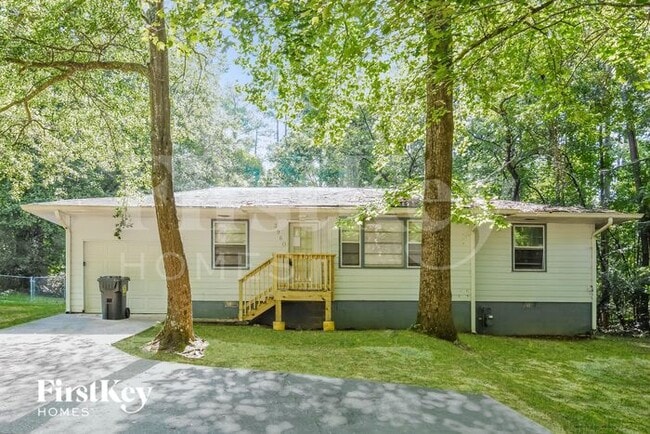 property at 3960 Hillside Ln