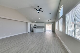 608 W Bright Lights Ave in North Las Vegas, NV - Building Photo - Building Photo