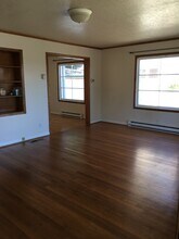5815 S Corbett Ave in Portland, OR - Building Photo - Building Photo