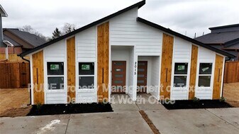 2015 Stuart St in Greenville, TX - Building Photo