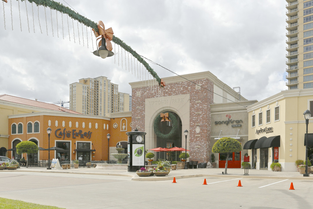 Courtyard at Post Oak in Houston, TX - Foto de edificio