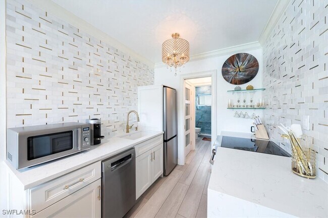 540 4th Ave S in Naples, FL - Building Photo - Building Photo