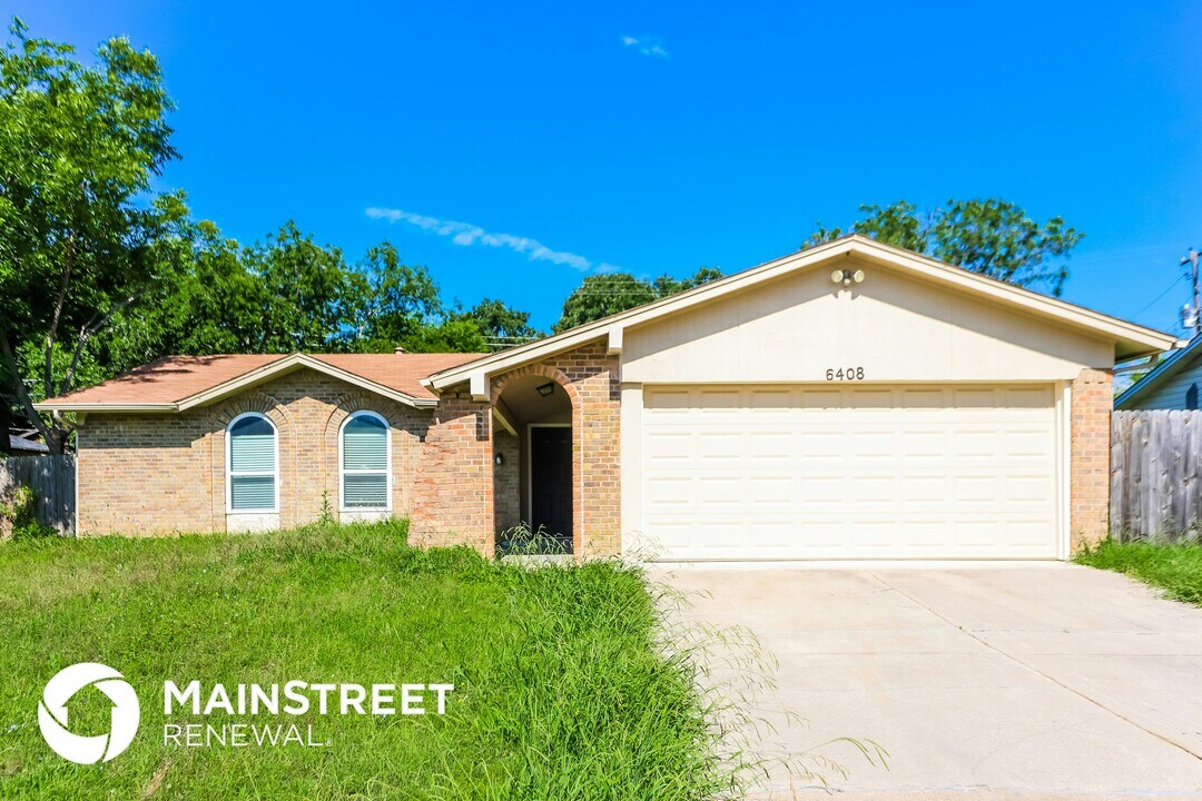 6408 Donna Ln in Forest Hill, TX - Building Photo