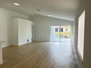 1393 Majesty Ter in Weston, FL - Building Photo - Building Photo