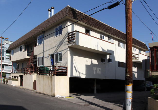 12 Buccaneer St in Marina Del Rey, CA - Building Photo - Building Photo