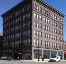 Marsh Place Apartments in Waterloo, IA - Foto de edificio - Building Photo