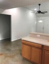 408 County Rd 2269 in Cleveland, TX - Building Photo - Building Photo