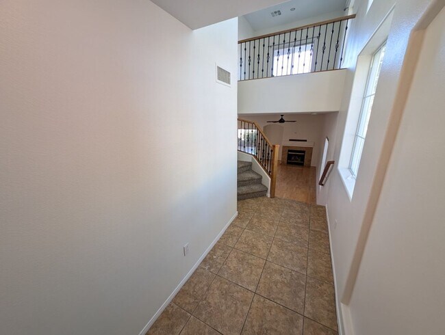 205 Heiple Ct in Henderson, NV - Building Photo - Building Photo
