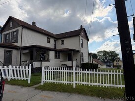 R130 Strayer St in Johnstown, PA - Building Photo