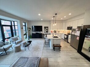141 Newark Ave in Jersey City, NJ - Building Photo - Building Photo