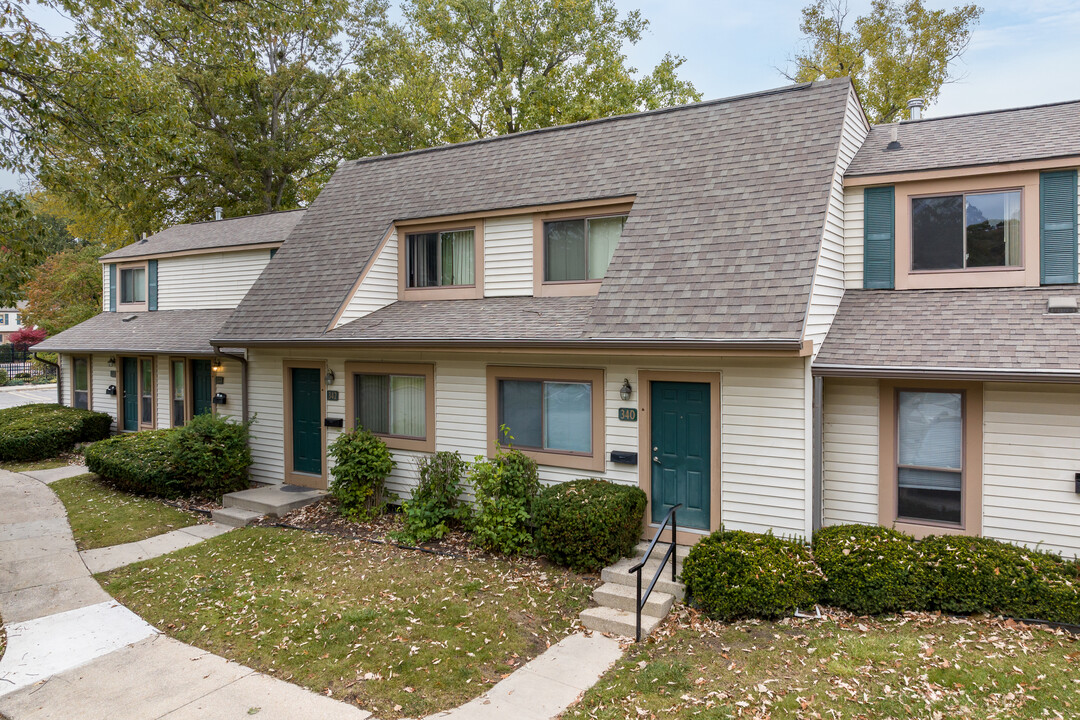 Forest Glen in Midland, MI - Building Photo