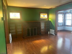 15 Ayer Pl in Rutherford, NJ - Building Photo - Building Photo