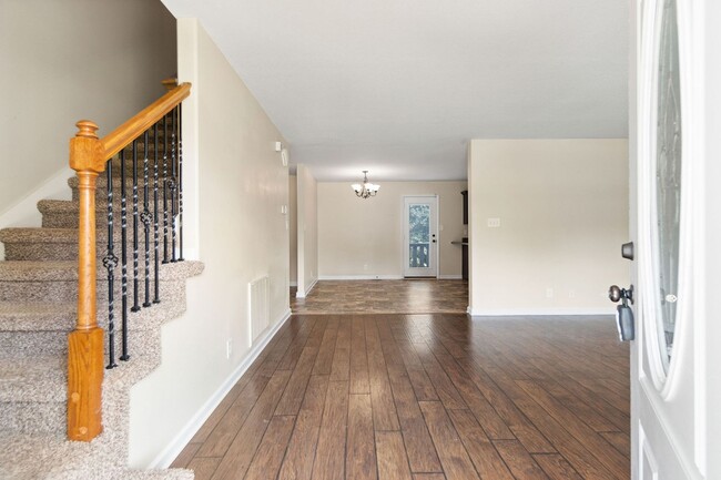 1579 Hazelwood Rd