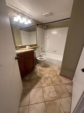 941 Coral Club Dr, Unit 941 in Coral Springs, FL - Foto de edificio - Building Photo