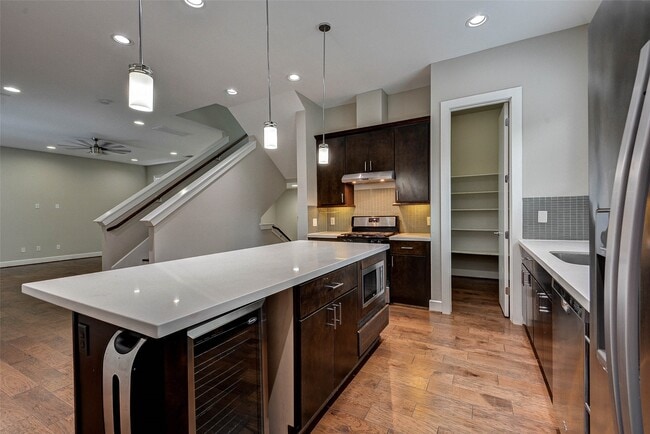 property at 607 Sydnor St