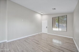 10614 W Crimson Ln in Avondale, AZ - Building Photo - Building Photo