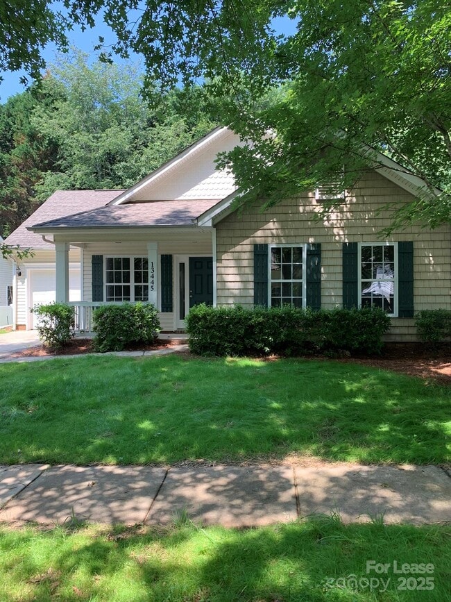 property at 13445 Glenwyck Ln