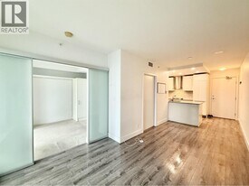 1283 Howe St in Vancouver, BC - Building Photo