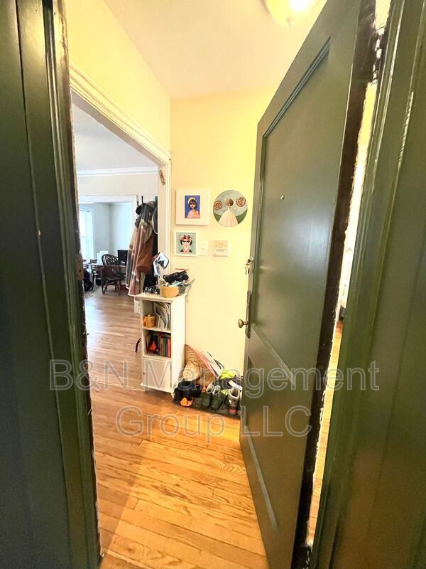 910 W Oakdale Ave in Chicago, IL - Building Photo - Building Photo