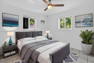 1864 NW 28th St in Miami, FL - Building Photo - Building Photo