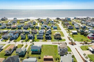 13638 Pirates Beach Blvd in Galveston, TX - Building Photo - Building Photo