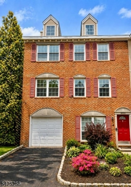 property at 9 Krueger Ct