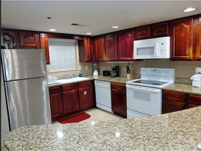 210 Roaring Fork Rd in Gatlinburg, TN - Building Photo - Building Photo