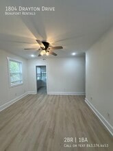 1804 Drayton Dr in Port Royal, SC - Building Photo - Building Photo