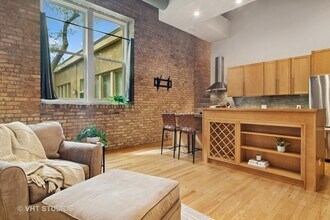 2510 N Wayne Ave in Chicago, IL - Building Photo - Building Photo