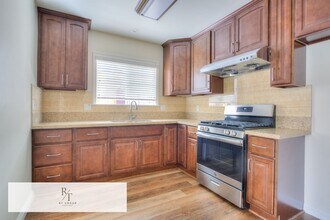 2704 W Grand Ave in Alhambra, CA - Building Photo - Building Photo