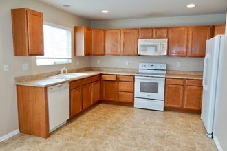 2243 Sierra Park Dr in Colorado Springs, CO - Building Photo - Building Photo