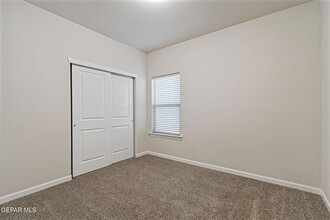 5917 Ruidoso Downs St in El Paso, TX - Building Photo - Building Photo