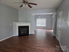 180 Flanders Dr in Mooresville, NC - Building Photo - Building Photo