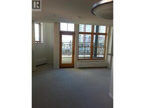 5 W Pender St in Vancouver, BC - Building Photo - Building Photo