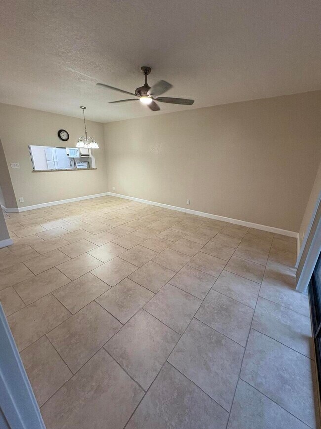 2562 NW 89th Dr in Coral Springs, FL - Building Photo - Building Photo